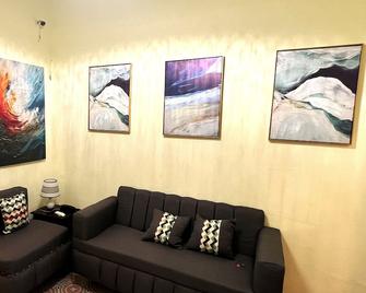 Hostal Maria Fernanda - Santo Domingo - Sala de estar