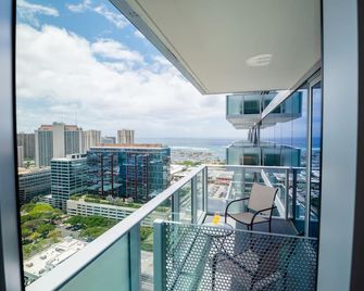 Upscale 2 bedroom with parking in Ala Moana - 檀香山 - 陽台