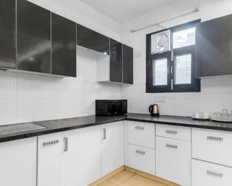 Apartments 3bhk For Patients Near Aims Chattarpur Delhi - Nueva Delhi - Cocina