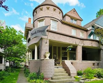 The Kings Throne Inn and Guest House - Toledo - Budova