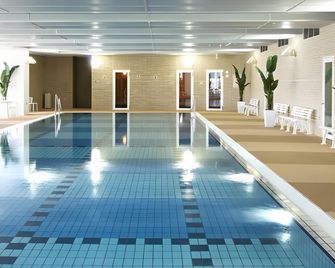 Uminpia - Oi - Piscina