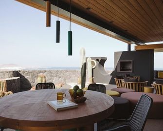 Canaryislandshost I Natural - Caleta de Famara - Balcony