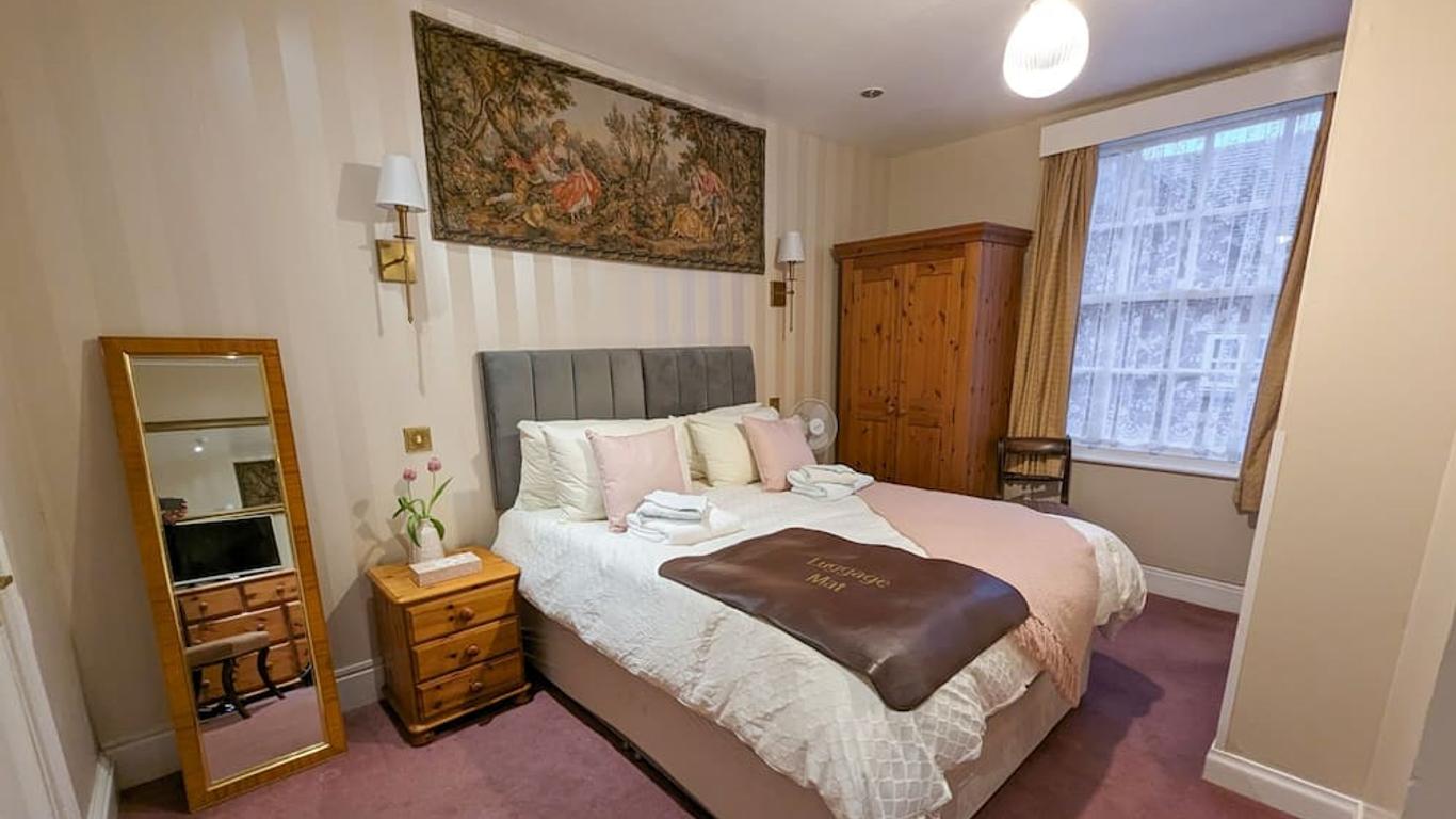 Crown and Trumpet Inn