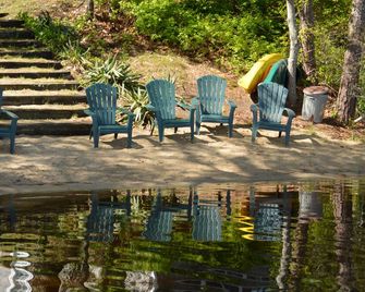 Eastham Cottage on Minister's Pond with Outdoor Shower - Eastham - Patio