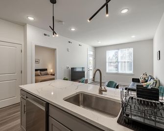 Huguenot Apt - TH08 - Tourist Homes of Richmond - Richmond