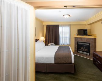 Quality Inn & Suites Whitecourt - Whitecourt - Habitación