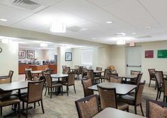 Comfort Inn Rehoboth Beach 5 517 9 6 8 6 Rehoboth