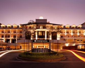 إنتركونتنينتال هانوي ويستليك، آن آي آيتش جي هوتل - هانوي - مبنى