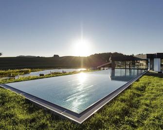 豪伯斯阿爾卑斯渡假酒店 - 奥柏斯陶芬 - 上施陶芬 - 游泳池