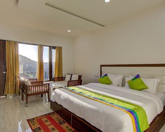 Treebo Down Town, Dalhousie - Dalhousie - Ložnice