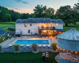 #luxbourbon-Heated Pool, Hottub - Frankfort - Pool