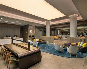 Sheraton LaGuardia East Hotel - Queens - Lounge