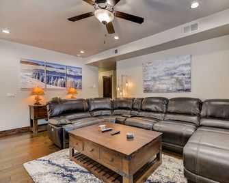 Park City / Heber / Blackrock Ridge 3 Bed / 2 Bath condo - Kamas - Living room