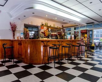 Apartamentos El Faro By Mc - Benidorm - Bar