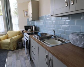 Apartment 8, Standard, Garden view - Torquay - Cuisine