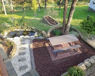 Private Pet Friendly Home Near Exotic Deer Farm Close to Pigeon Forge, Gatlinburg TN - Sevierville - Patio