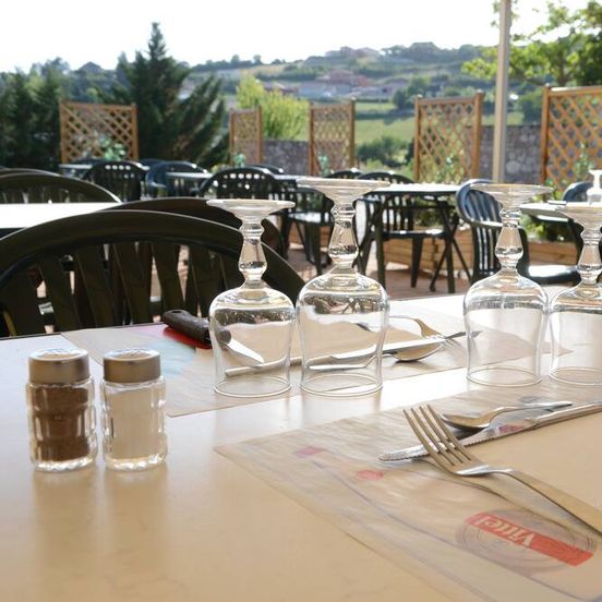 Cit'Hotel Restaurant Bowling de Millau image 1