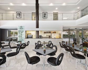 Adina Serviced Apartments Canberra Dickson - דיקסון - מסעדה