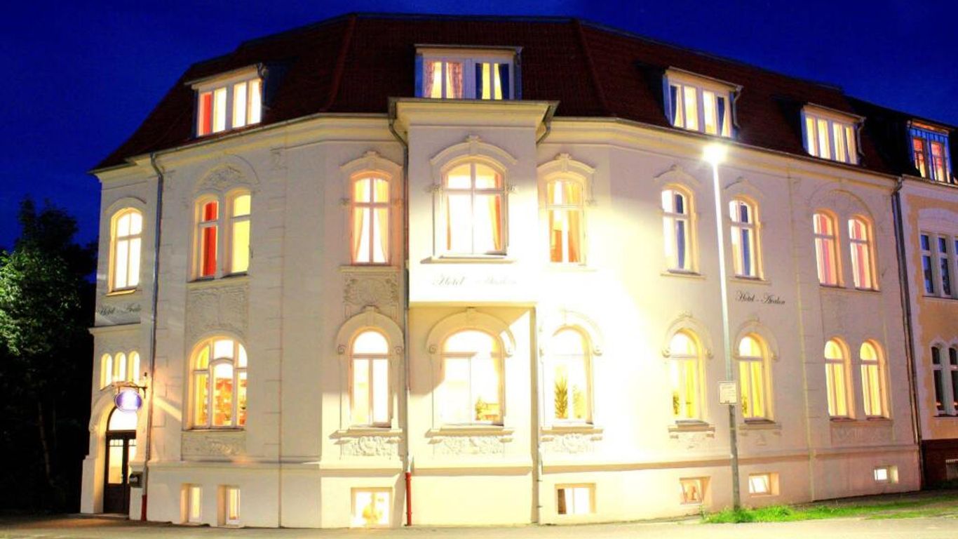 阿瓦隆酒店 - 史威林