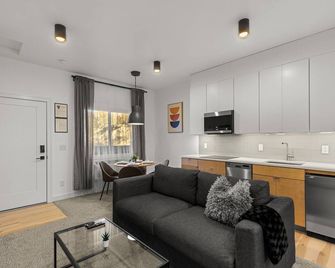 Bison Meadow Lodge #5 - Gardiner - Salon