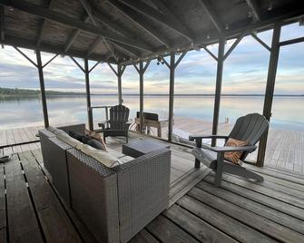 March Dates Discounted 400-500 a Night - Bayfront Retreat - Pets Boats Welcome - Fairhope - Patio
