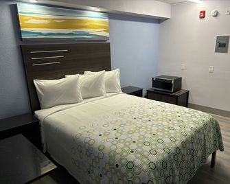 HomeTowne Studios by Red Roof Birmingham - Airport - Birmingham - Schlafzimmer