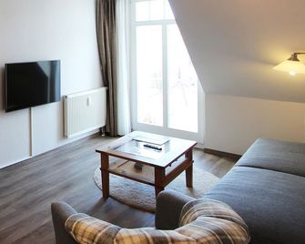 Ferienwohnung Birgit - Kühlungsborn - Huiskamer