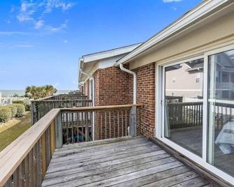 Dreamy Vacation Smart-Home by the Beach home - Pine Knoll Shores - Balcony