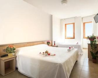 Hotel Esperia - Alba Adriatica - Bedroom