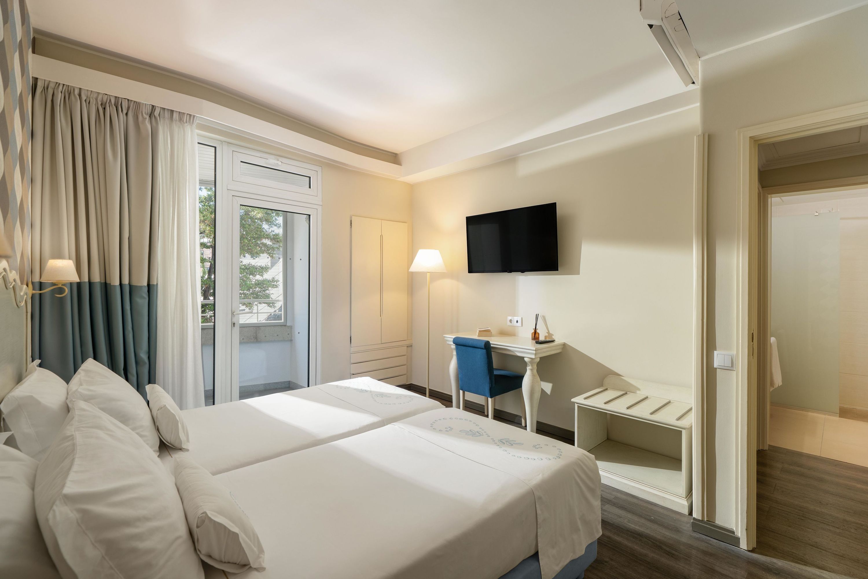 Hotel Madeira - פונשל