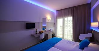 Les Palmiers Beach Hotel - Larnaka - Yatak Odası