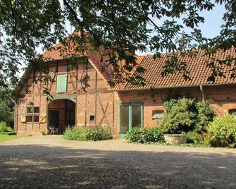 Apartment in farm on the edge of the Lüneburg - Langlingen - Edificio