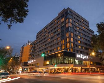 Dazzler by Wyndham Montevideo - Montevideo - Gebäude