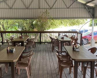 Tropical View - Spanish Lookout - Restaurante