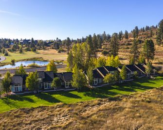Running Y Ranch Resort - Klamath Falls - Building