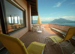 Detached villa with wonderful views of Lake Maggiore - Stresa - Balcony