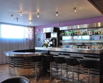 بريت أوتل كاور - لو فالونتري - كاهور - بار