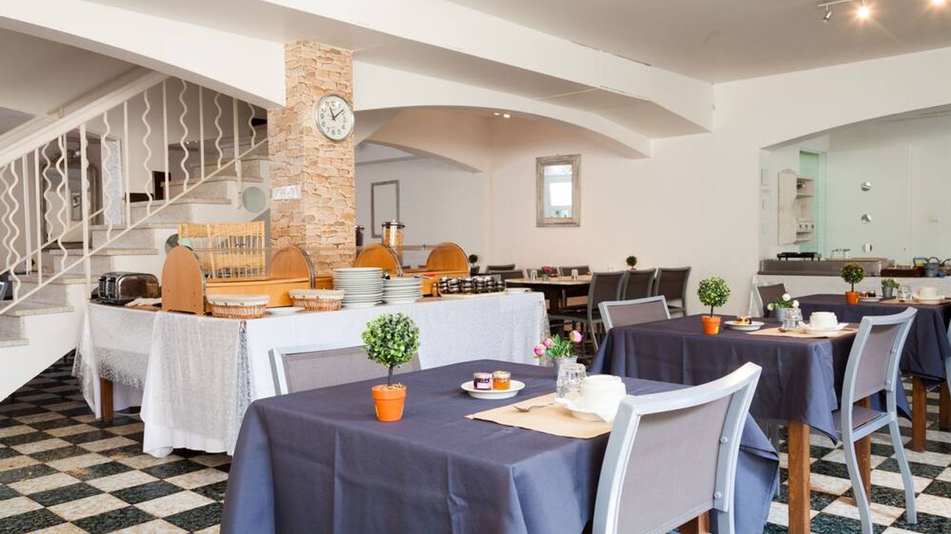 Le Petit Manoir Hotel Provence