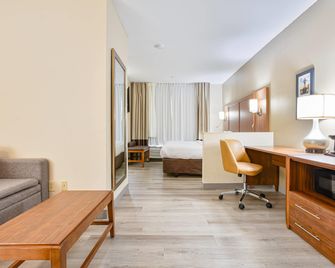 Comfort Inn and Suites Montgomery East Carmichael Rd - Montgomery - Slaapkamer