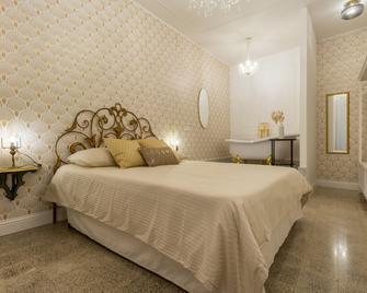 Casa dei Liuti Luxury GuestHouse - Alghero - Kamar Tidur