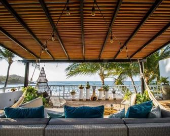 Hotel Vista Oceana - Sayulita - Patio