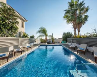 Villa Laguna Sunrise by Ezoria Villas - Coral Bay - Pool