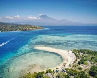 Batu Ampar Menjangan - Gerokgak - חוף