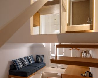Muses Cycladic Suites - Oia - Living room