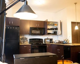 Luxury Apartment w/ KING Bed on Market Street in the Heart of Historic Frederick - Frederick - Кухня