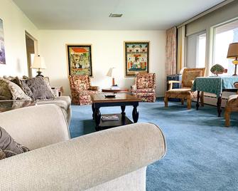 Douglaston Salmon Run - River Lodge - Pulaski - Wohnzimmer
