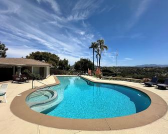 Midcentury Modern Built In 1949 As A Hollywood Get Away For The Stars - Fallbrook - Bazén