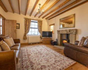 Threpnybit Cottage - Helmsley - Living room