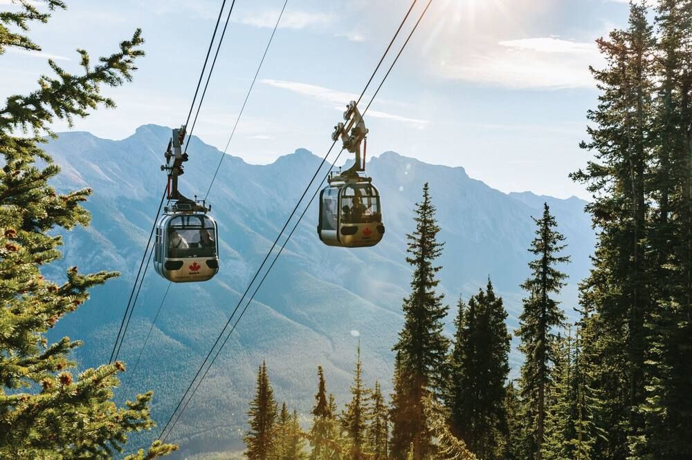 Banff Caribou Lodge & Spa C$ 140 (C̶$̶ ̶1̶,̶1̶0̶9̶). Banff Hotel