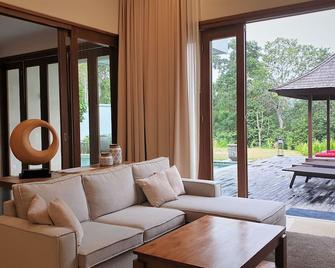 Embun Luxury Villas - Janda Baik - Sala de estar